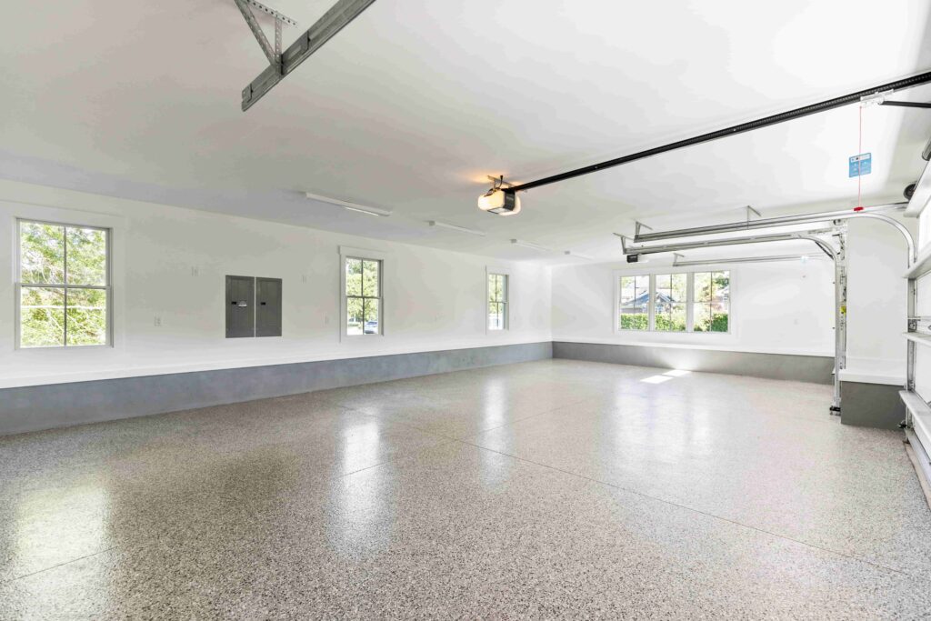721 Arboretum Dr garage