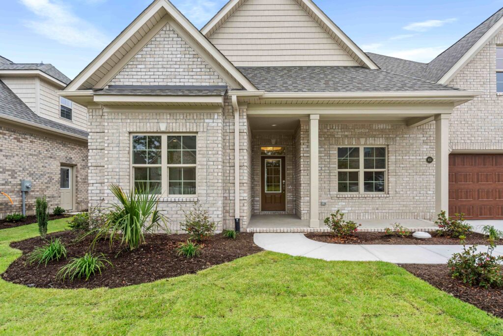 453 motts forest road front view
